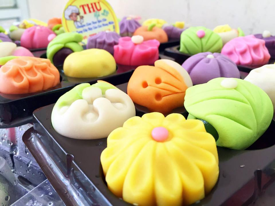 Vào lúc cao điểm, có nơi làm hết công suất vẫn không đủ hàng để bán. Ảnh: TripNow.