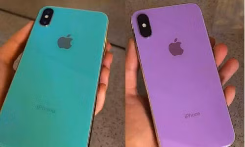 Hình ảnh rò rỉ được cho là chiếc iPhone X Plus. Chiếc máy này có thể có kích thước chỉ tương đương iPhone 8 Plus trong khi đó kích thước màn hình lên tới 6,1 inch.