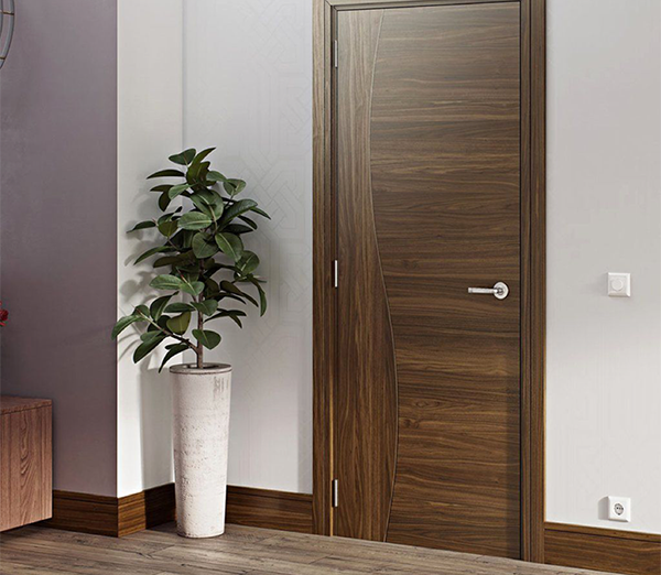 Thiết kế vân ngang kết hợp dọc là mẫu cửa độc đáo nhưng không kém phần thanh lịch.