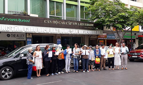 Các nạn nhân của vụ đầu tư tiền ảo IFan. Ảnh: Báo Lao Động