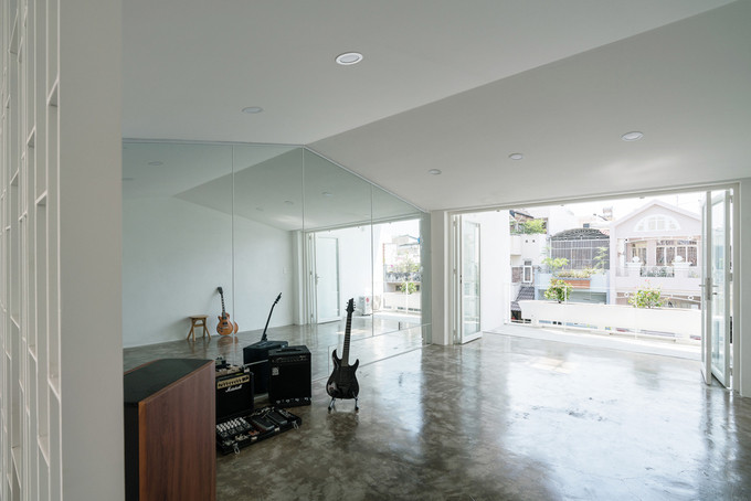 Phòng tập gym trên tầng 4.