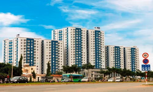 Được xây dựng trên khu đất có diện tích gần 20.000 m2, chung cư Carina gồm 3 khu nhà cao từ 15 đến 21 tầng với 736 căn hộ, mật độ 40%. Ảnh: Duanquan8.