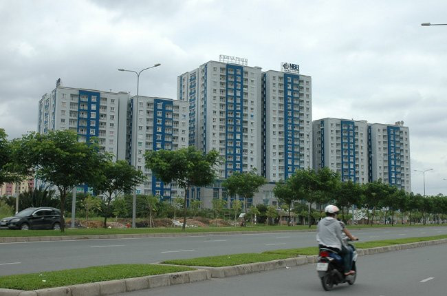 Chung cư Carina Plaza được khởi công từ tháng 12/2008 và hoàn thành tháng 12/2011. Ảnh: Khangphu.