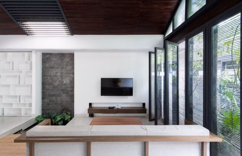 Phần khung mái nhà sử dụng kết cấu thép.