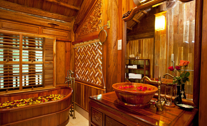 Ý tưởng thiết kế phòng tắm theo phong cách cổ điển mang đến hoài niệm về quá khứ, tạo cảm giác yên bình, lãng mạn và huyền bí. Ảnh: Noithatphongtam.