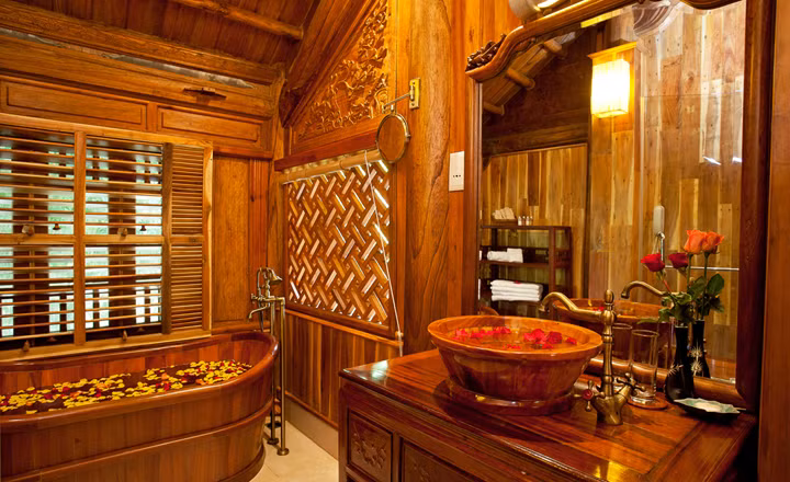 Ý tưởng thiết kế phòng tắm theo phong cách cổ điển mang đến hoài niệm về quá khứ, tạo cảm giác yên bình, lãng mạn và huyền bí. Ảnh: Noithatphongtam.