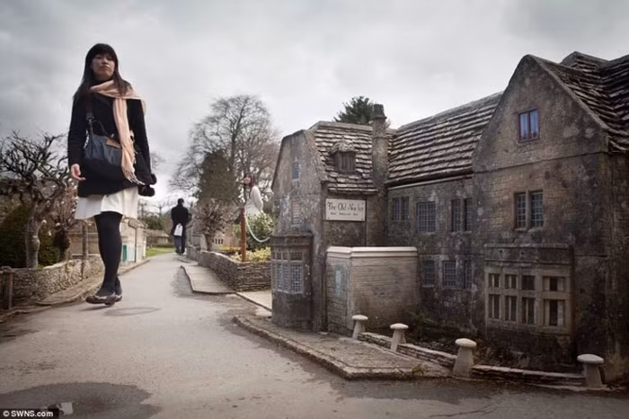 Sau gần 20 năm sở hữu, chủ nhân của ngôi làng muốn chuyển nhượng để nghỉ hưu.