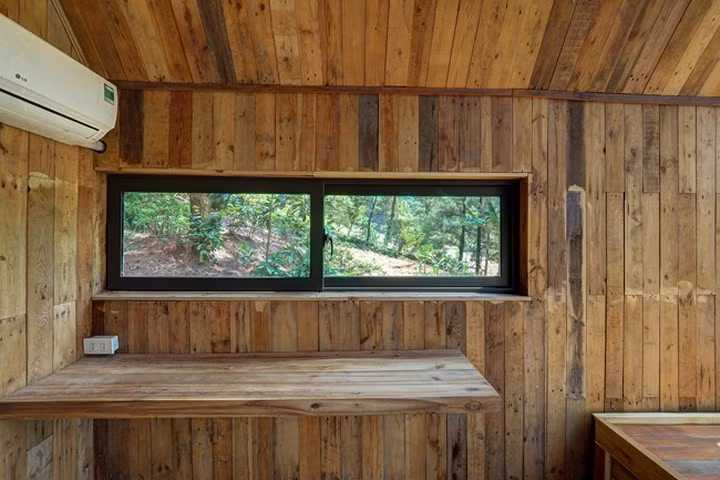 Bên trong nhà trang bị đầy đủ tiện nghi.