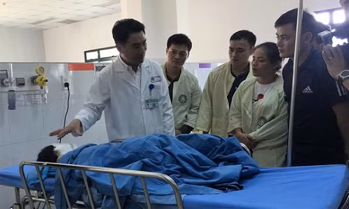 Suc khoe 4 nan nhan trong vu xe ruoc dau gap nan gio ra sao?