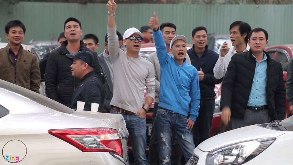 Không còn phải đau đầu vì tài xế đối tác, khách hàng hay cơ quan quản lý, việc duy nhất Uber phải làm hiện tại là ngồi chờ Grab sinh lời. Ảnh: Duy Anh.