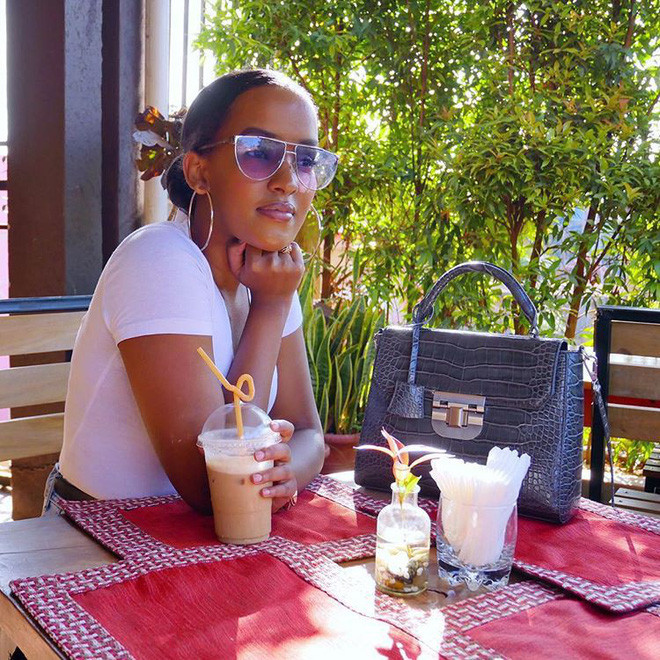 Tiểu thư Lucy Bunyenyezi nổi tiếng trong cộng đồng giới trẻ nhà giàu Uganda.