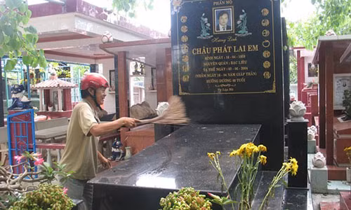 Mộ Châu Phát Lai Em khang trang ở nghĩa trang Gò Dưa.