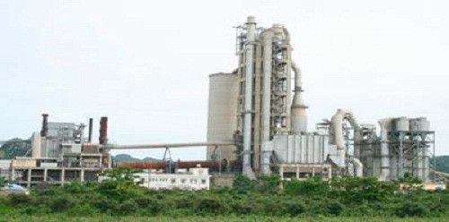 Cụ thể, Vicem Tam Điệp lỗ lũy kế hơn 1.100 tỷ đồng, vốn chủ sở hữu chỉ còn 72 tỷ đồng. Năm 2017, doanh thu Vicem đạt 1.308 tỷ đồng (bằng 85% so với năm 2016). Trong khi đó, số nợ phải trả/vốn chủ sở hữu là 24 lần. Ảnh: Vicemtamdiep.