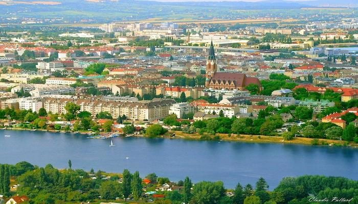 Không chỉ mạnh về kinh tế, Vienna còn là kinh đô của âm nhạc, nghệ thuật, của sự đa văn hoá và cả một đô thị xanh. Ảnh: Great Runs.