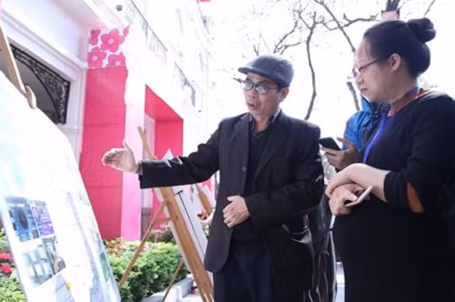 Kiến trúc sư Trần Huy Ánh phân tích về những bất cập trong quy hoạch dự án.Ảnh VK.