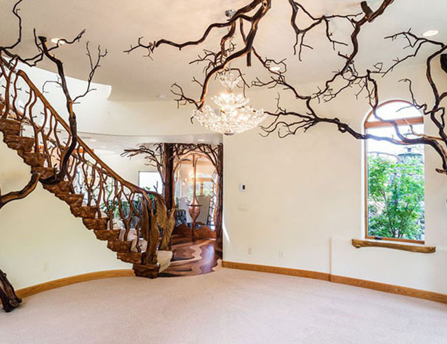 Đặc biệt, phòng tắm có vòi hoa sen đôi, bồn tắm phun tia và vòi sen hơi nước