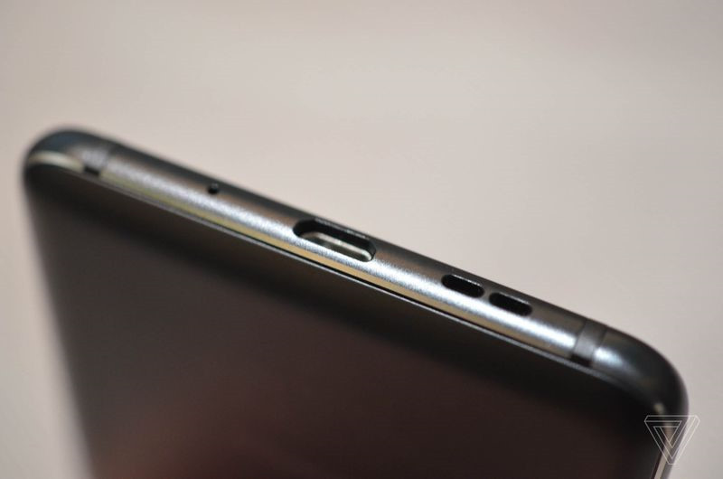 Trong khi đó, Nokia 2 có cấu hình thấp nhất, nhưng hứa hẹn cho thời lượng pin 2 ngày sử dụng. Với viên pin 4.000 mAh, sạc nhanh hơn thế hệ trước, Nokia 2.1 là lựa chọn an toàn cho nhu cầu đa phương tiện của người dùng.