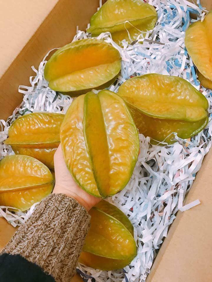 Khế Đài Loan không chỉ có màu vàng ươm đẹp mắt mà còn có độ ngon ngọt, rất mát, nhiều nước. Ảnh: FB Mai Tuyết Anh.