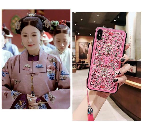 Đó cũng là lý do mà vài ngày trở lại đây, những bộ ốp điện thoại chủ đề Diên hi công lược đang thu hút được sự quan tâm chú ý lớn từ phía cộng đồng mạng. Bắt nguồn từ các trang thương mại điện tử Trung Quốc, những chiếc ốp Diên hi công lược giờ đã có mặt ở Việt Nam với mức giá chỉ trên dưới 100.000 đồng.