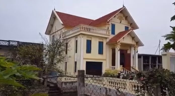 Biệt thự 2 tầng 900 triệu đẹp như mơ. Ảnh: Youtube.