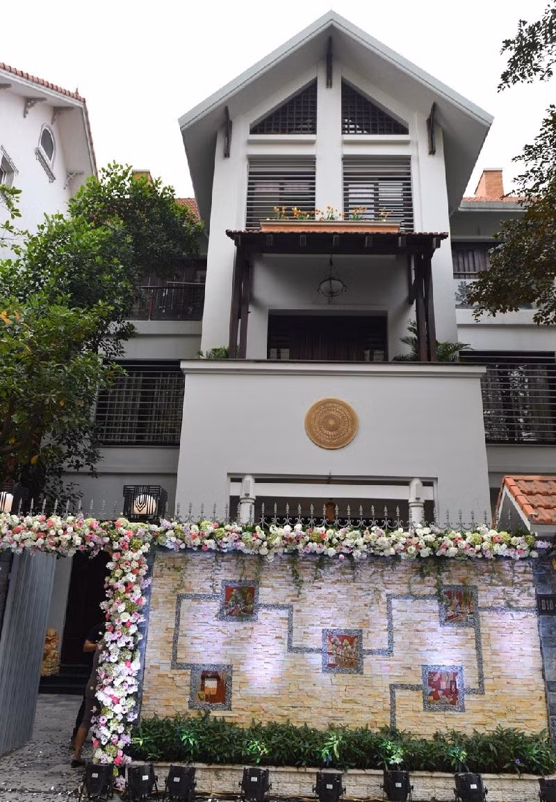 Biệt thự của Hoa hậu Thu Ngân và chồng đại gia Doãn Phương nằm trong một khu đô thị khá yên tĩnh ở Hà Nội. Ảnh: Zing.