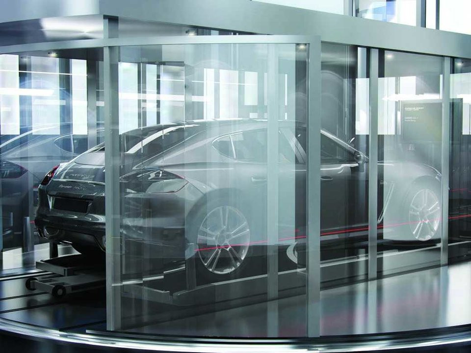 Mỗi căn hộ có diện tích từ 395-1.571m2, đủ để cho 2-4 xe ô tô.