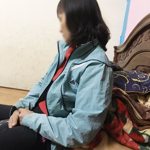 Chị Lương Thị Ban chia sẻ: "Nghề đồng nát tưởng dễ làm nhưng nếu không kiên trì rất dễ bỏ cuộc". Ảnh: Thanh Hải