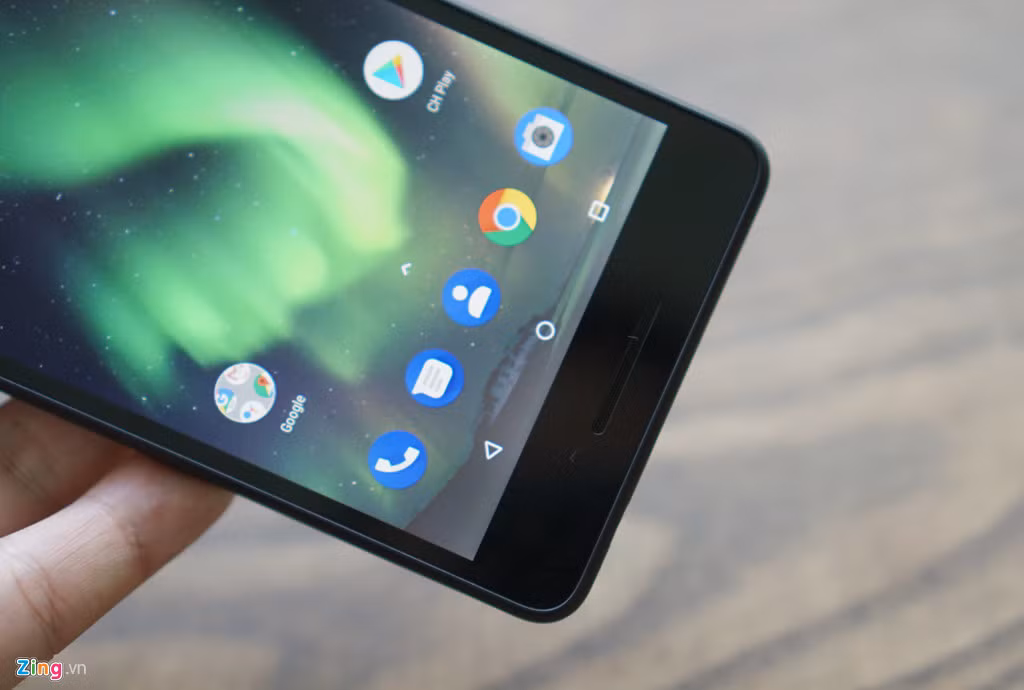 Nokia 2.1 sẽ bán ra vào tháng 8 với giá bán chưa được công bố. Một vài thông số đáng chú ý của máy bao gồm RAM 1 GB, dung lượng lưu trữ 8 GB, viên pin 4.000 mAh và con chip Snapdragon 425.