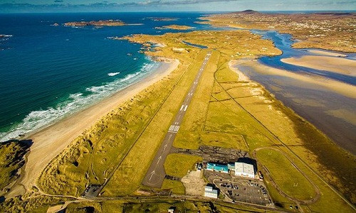 Trong cuộc khảo sát của PrivateFly, sân bay Donegal (Ireland) được bình chọn là nơi có quang cảnh đẹp nhất thế giới khi nhìn từ trên cao.
