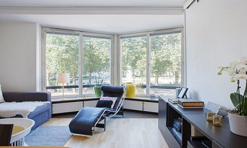 Căn hộ nhỏ thoáng sáng hơn nhờ thiết kế mở.