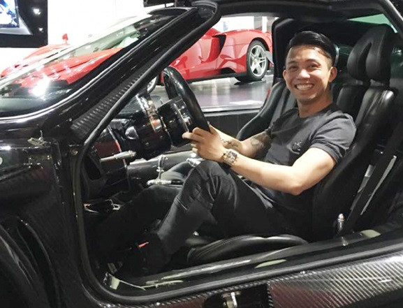 Vài năm gần đây, đồng hồ cao cấp trị giá hàng triệu USD trở thành thú chơi thể hiện đẳng cấp của không ít đại gia Việt. Trong số đó phải kể đến bộ sưu tập đồng hồ hàng hiệu trị giá 40 tỷ của đại gia Minh Nhựa. Ảnh: Vietnamnet.