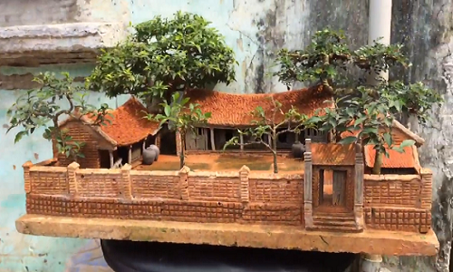 Từng chi tiết tiểu cảnh nhà cổ giống y như thật khiến nhiều người thật sự ngưỡng mộ.
