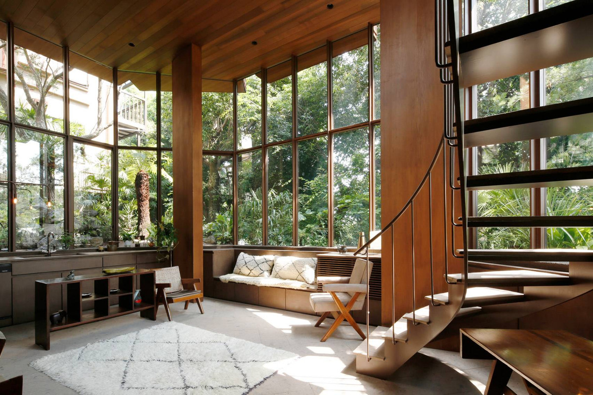 Phòng khách, bếp, bàn ăn thông nhau.