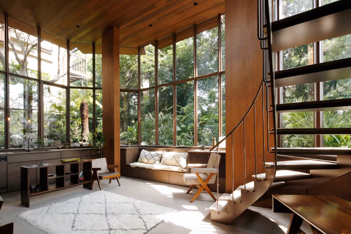 Phòng khách, bếp, bàn ăn thông nhau.