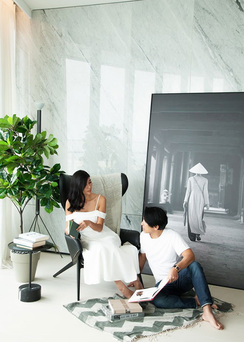 Hiện tại, ngoài thời gian dành cho gia đình - thi thoảng Trang Lạ xuất hiện trong những bộ ảnh thời trang và nhận lời mời trình diễn cho các nhà thiết kế thân thiết.