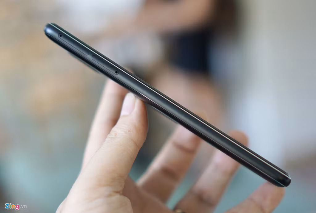 Nokia 3.1 được bán với giá 3,39 triệu cho bản RAM 2 GB, dung lượng 16 GB và 3,99 triệu bản RAM 3 GB, dung lượng 32 GB. Những thông số đáng chú ý khác của máy là chip MediaTek 6750, hệ điều hành Android One với thời gian hứa hẹn nâng cấp phần mềm là 2 năm.
