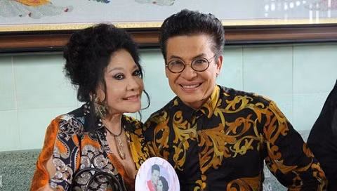 Đêm đó, trong lần tan tiệc chia tay, MC Thanh Bạch và bà Thúy Nga đã bắt tay, ôm nhau và vô tình hôn nhau, một bạn trong tiệc đã chụp lại bằng điện thoại, và khi bức ảnh đăng trên mạng được lan truyền, cả hai trở thành tâm điểm của sự chú ý.