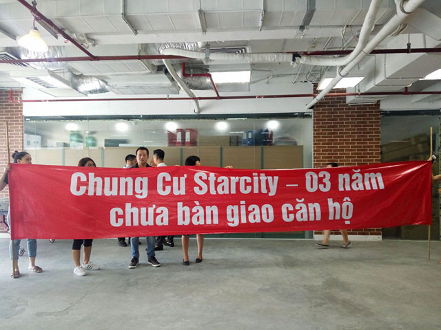 Sau 3 năm, cư dân vẫn chưa được bàn giao sổ đỏ.