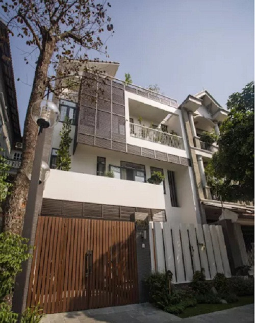 Nhà phố ấn tượng với vẻ đẹp thanh lịch, kiểu dáng châu Âu. Ảnh: Song Phat Construction.