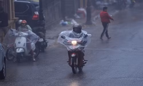 Không khí lạnh suy yếu và miền Bắc trở lại những ngày ẩm ướt. Ảnh: Vũ Thế Sơn.