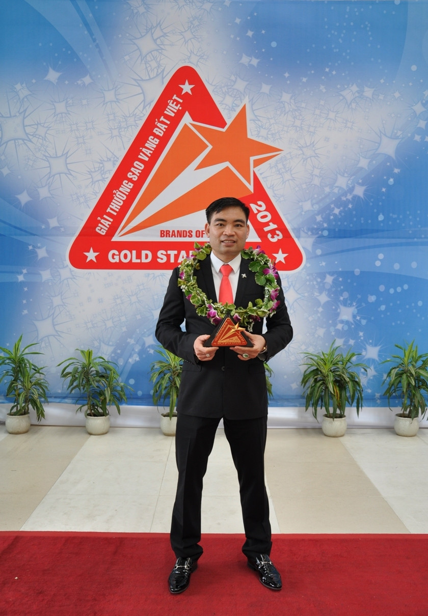 Vụ ly hôn 2.000 tỷ đồng kéo dài 4 năm giữa ông Trần Văn Mười, Chủ tịch kiêm Tổng giám đốc Tập đoàn quốc tế Năm Sao và vợ Phạm Thị Hương Giang, Phó giám đốc Công ty Cổ phần giám định Đại Tây Dương đến nay vẫn chưa có hồi kết vì chưa đạt thỏa thuận phân chia tài sản. Ảnh: Namsaogroup.