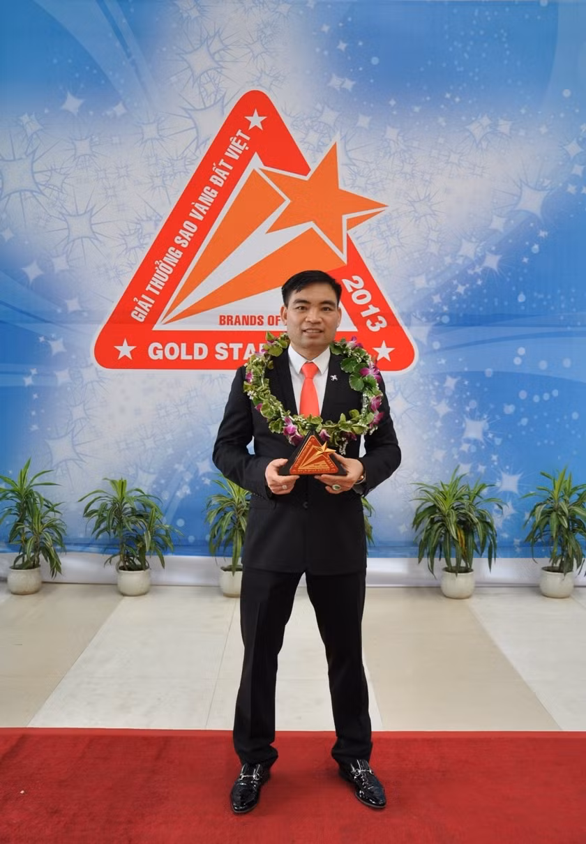 Vụ ly hôn 2.000 tỷ đồng kéo dài 4 năm giữa ông Trần Văn Mười, Chủ tịch kiêm Tổng giám đốc Tập đoàn quốc tế Năm Sao và vợ Phạm Thị Hương Giang, Phó giám đốc Công ty Cổ phần giám định Đại Tây Dương đến nay vẫn chưa có hồi kết vì chưa đạt thỏa thuận phân chia tài sản. Ảnh: Namsaogroup.