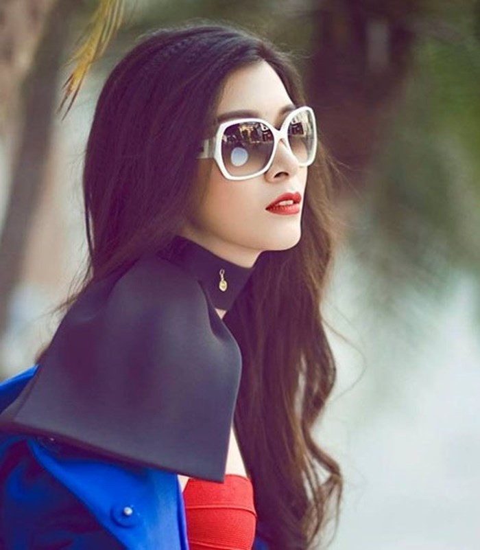 Không chỉ có thành tích học tập đáng nể, Ngọc Mỹ còn khẳng định mình trên con đường kinh doanh. Khi còn là sinh viên năm 2, Ngọc Mỹ thành lập công ty tư vấn kiến trúc nổi tiếng cùng với bà Nguyễn Hải Yến và ông Salvador Perez Arroyo - một kiến trúc sư trong top 10 thế giới với rất nhiều công trình được công nhận là kỳ quan. Ảnh: FBNV/Zing.