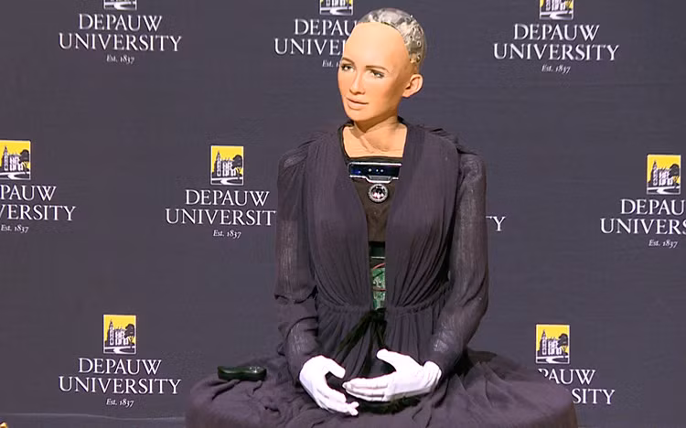 Sophia là robot đầu tiên trong lịch sử được cấp quyền công dân như con người trên thế giới. Ảnh: Hotnew.