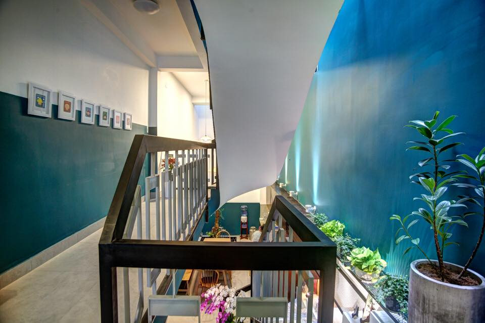 Khu vực cầu thang thoáng mát.