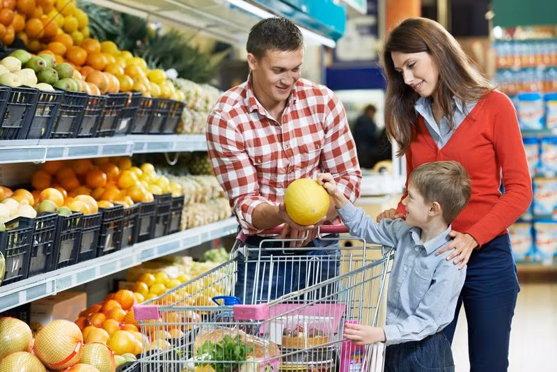 Vì vậy, trước khi lấy hàng ở kệ trung gian, hãy so sánh giá và chất lượng của hàng hóa ở trên các kệ khác để đưa ra quyết định đúng.