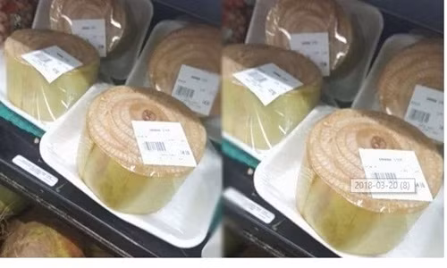 Khúc thân chuối được đóng gói đẹp mắt tại các siêu thị ở Nhật Bản. Ảnh: Facebook.