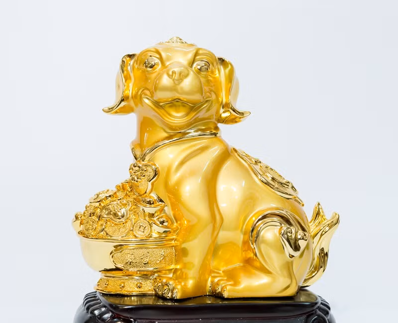 Đồ phong thủy cũng được nhiều người lựa chọn trong ngày đầu năm mới. Ảnh: Dothophuquy.