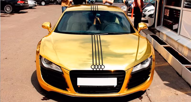 Những khu nghỉ dưỡng 7 sao, những hòn đảo nhân tạo mọc giữa sa mạc, siêu xe tràn ngập trên phố, Rolls Royce, Lamborghini, Ferrari… không đâu trên thế giới nhiều như ở Dubai. Ảnh: Dubai.