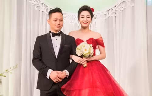 Chị ruột của Thanh Tú là người đẹp Ngô Trà My – Á hậu 1 Hoa hậu Hoàn Vũ Việt Nam 2015. Chồng Trà My – anh rể Á hậu Thanh Tú – là doanh nhân nổi tiếng giàu có, quê gốc ở Hải Dương. Ảnh: Vietnamnet.